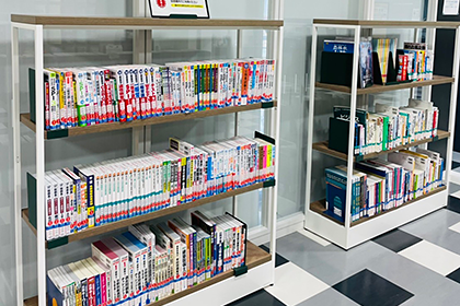 学生プラザ内　就職関連図書コーナー