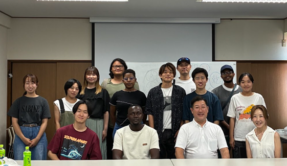 白田社長と集合写真