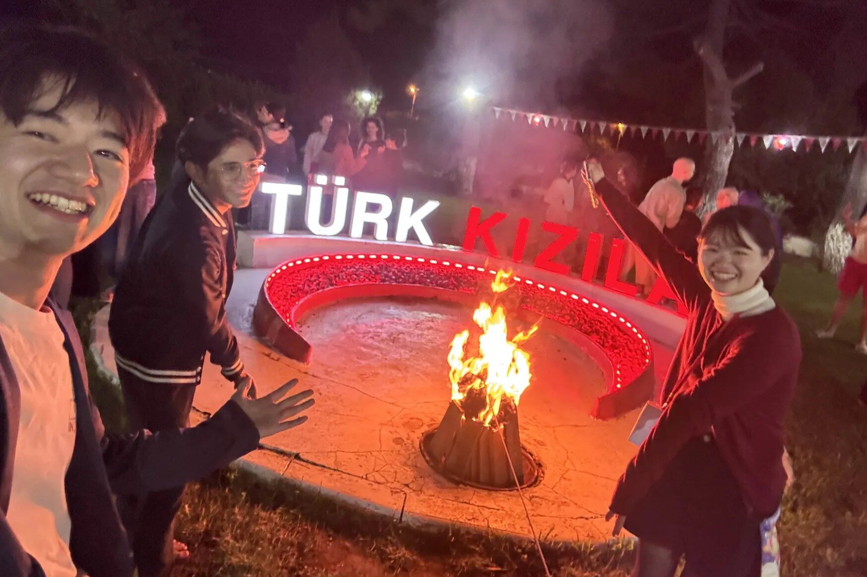 大会に参加する学生たちの写真４