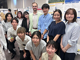 イベントに参加する学生たちの写真４