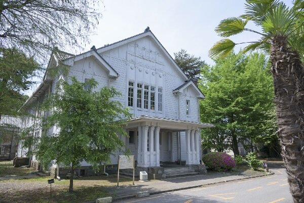 峰ヶ丘講堂（峰キャンパス）