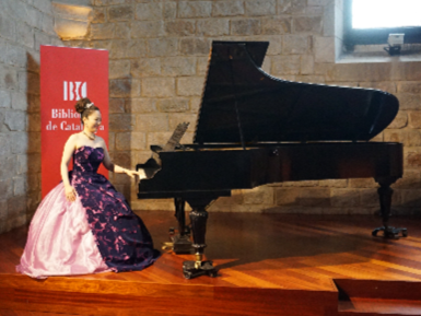 デザインの切り替えがおしゃれなドレス