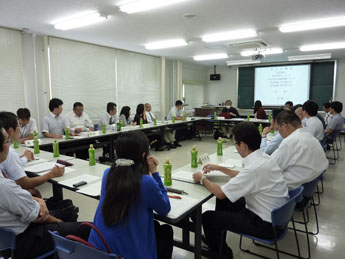 vacant room&store.jpg